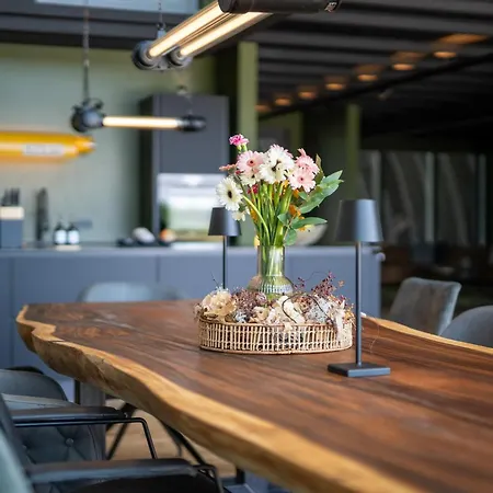 Shelterloft Airpark *