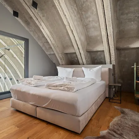 Shelterloft Airpark Tatil Evi *