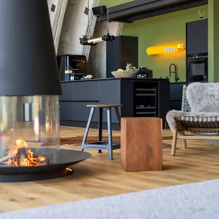 Shelterloft Airpark Tatil Evi