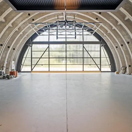 Shelterloft Airpark *