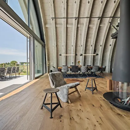 Shelterloft Airpark Tatil Evi