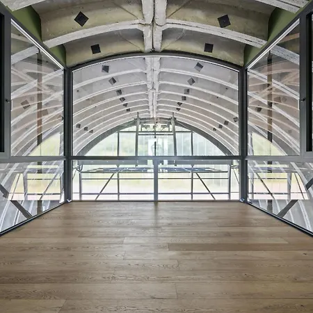 Nyaraló Shelterloft Airpark *
