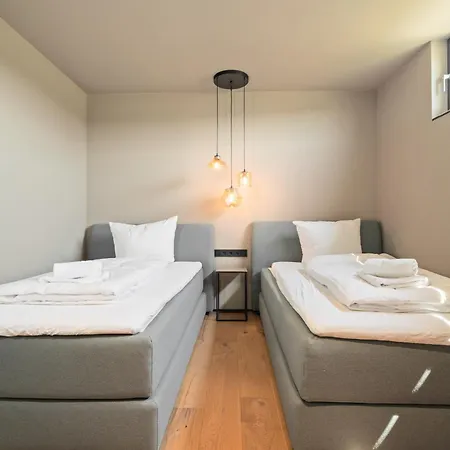 Shelterloft Airpark *