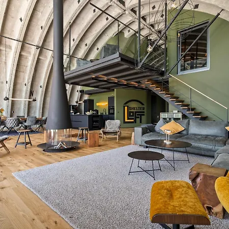 Nyaraló Shelterloft Airpark *
