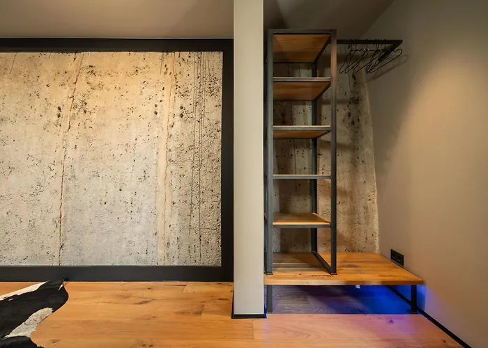 Shelterloft Airpark Ferienhaus