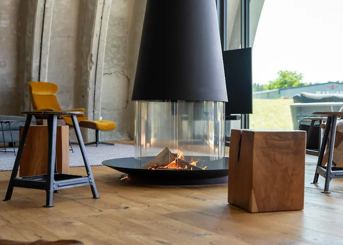 Shelterloft Airpark *