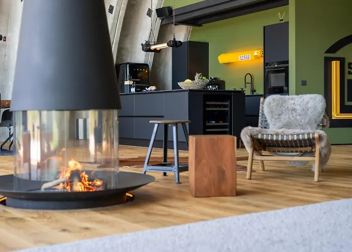 Shelterloft Airpark Ferienhaus