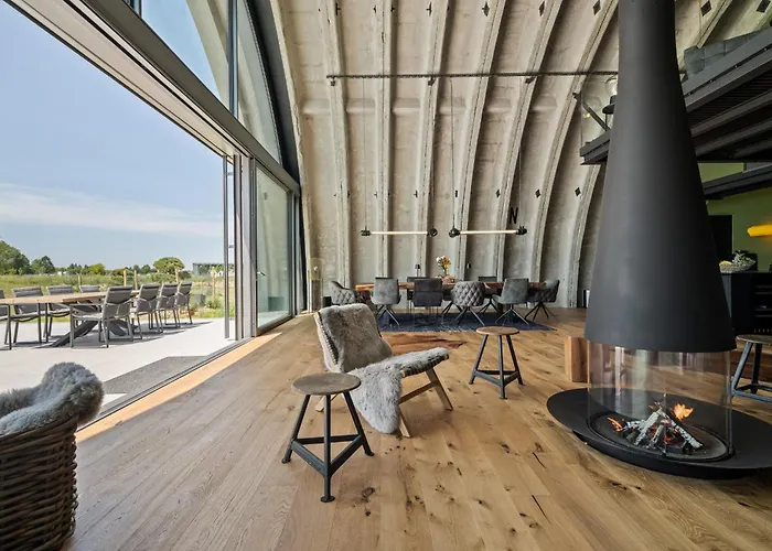 Shelterloft Airpark Ferienhaus