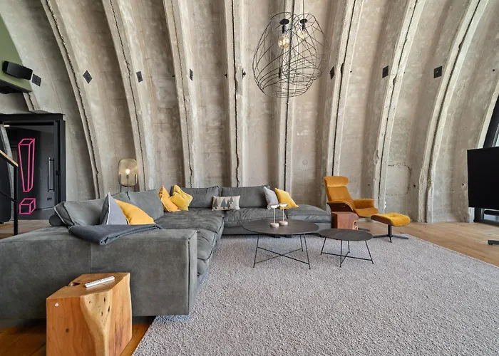 Shelterloft Airpark *