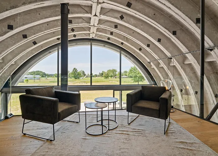 Shelterloft Airpark Ferienhaus